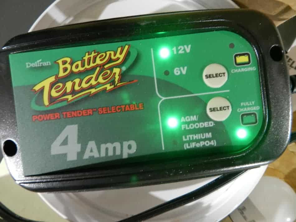deltran battery tender for car battery