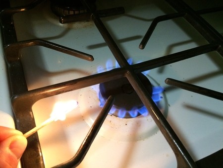 gas stove need electricity