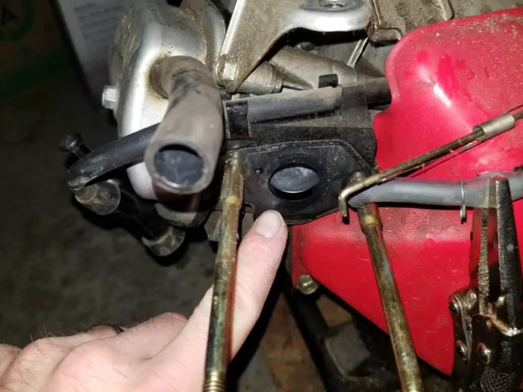 gasket between the carburetor and the intake