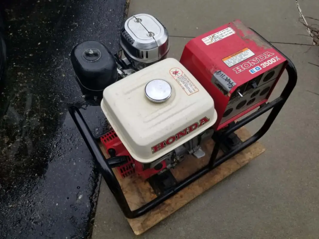 Is it Safe to Run a Generator in the Rain? Home Battery Bank
