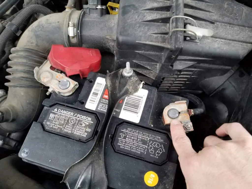 how to disconnect car battery