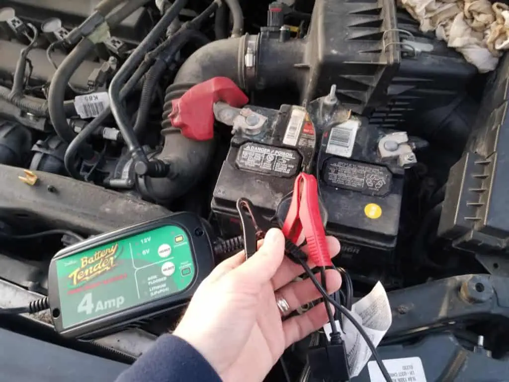 should i disconnect a car battery before charging?