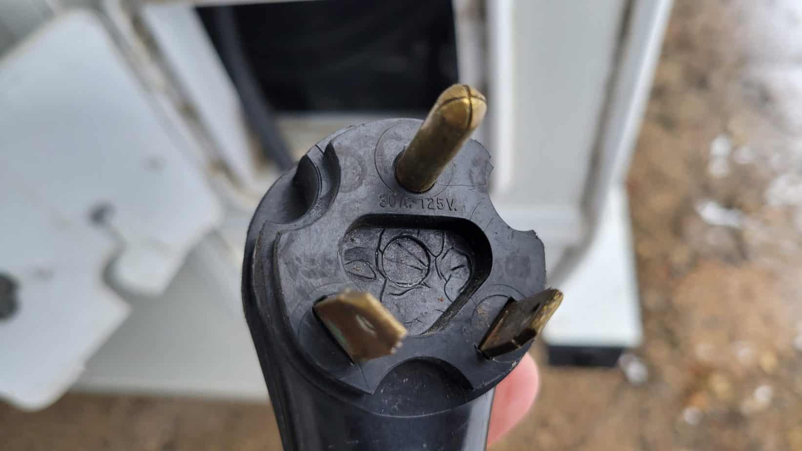 RV Onan Generator Starts but No Power [How to Fix] Home Battery Bank